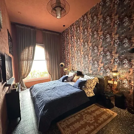 Anna Splendid Sunset Ocean Front *