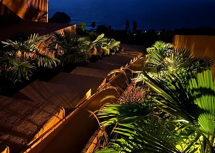 Villa Anna Splendid Sunset Ocean Front Mosteiros (Azores)