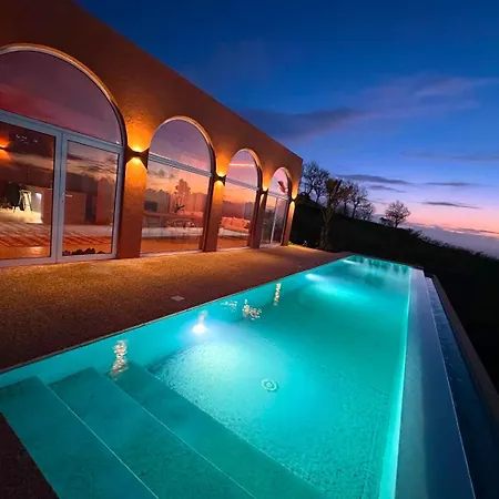 Anna Splendid Sunset Ocean Front Villa Mosteiros