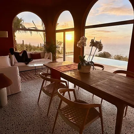 Anna Splendid Sunset Ocean Front *