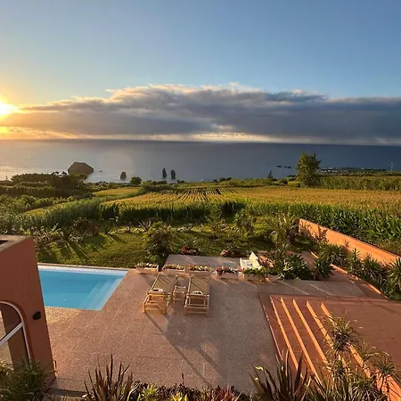 Anna Splendid Sunset Ocean Front Villa *