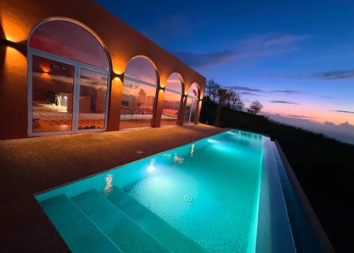 Anna Splendid Sunset Ocean Front Villa Mosteiros (Azores)