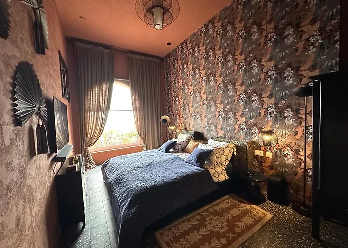 Anna Splendid Sunset Ocean Front *